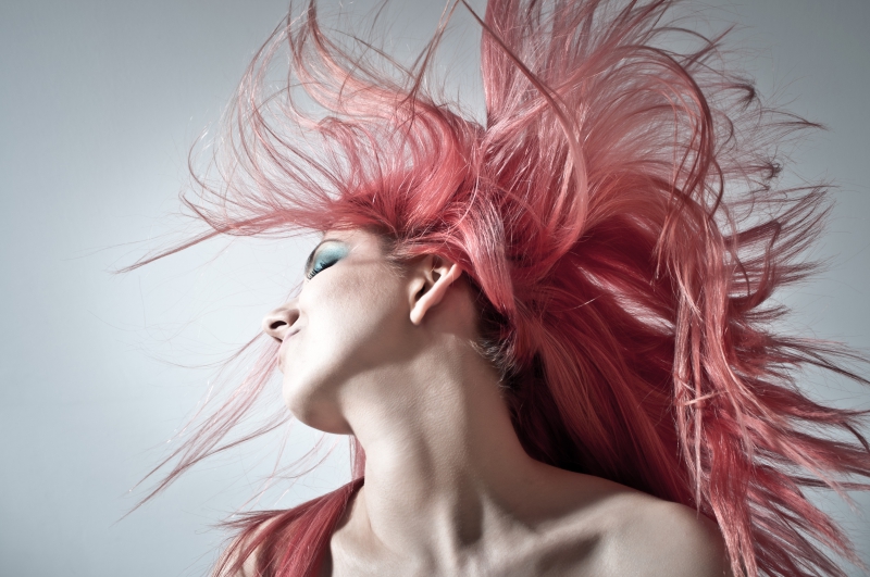 coiffure-CANNES-min_people-hair-wild-portrait-red-color-606493-pxhere.com